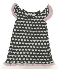 Šedo-bílé srdíčkované pletené šaty s volánky 