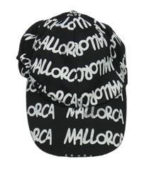 Černá kšiltovka s nápisy 