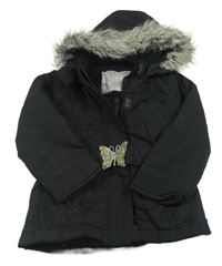 Černá šusťáková zimní parka s páskem a kapucí s kožešinou millie