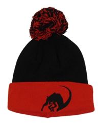 Černo-červená pletená čepice s výšivkou a bambulí