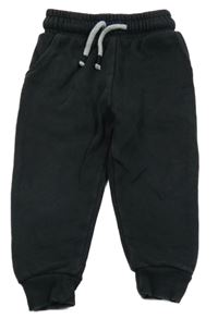 Černé tepláky Next