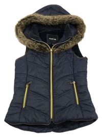 Tmavomodrá šusťáková zateplená vesta s kapucí s kožešinou Firetrap