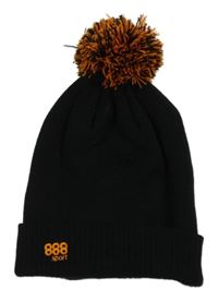 Černá pletená čepice s oranžovou výšivkou a bambulí 