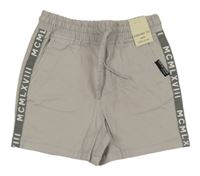 Nové - šedé plátěné kraťasy s pruhem s nápisem River Island