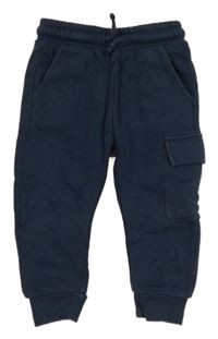 Tmavomodré tepláky s kapsou F&F