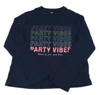 Tmavomodré triko s nápisem M&S