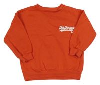 Červená mikina s nápisem George