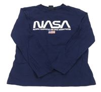 Tmavomodré triko s nápisem - NASA a vlajkou 