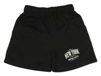 Černé teplákové kraťasy s nápisem 