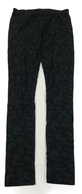 Černo-šedé vzorované legíny 