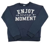 Tmavomodrá mikina s nápisy Y.F.K.