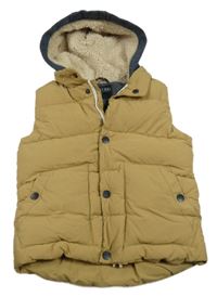 Písková prošívaná šusťáková zateplená vesta s kapucí Next