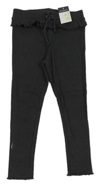 Nové - tmavošedé žebrované legíny s volánkem Primark