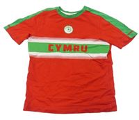 Červeno-zelené tričko s fotbalovým míčem a pruhy F&F