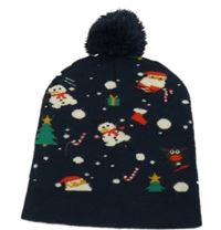 Tmavomodrá čepice se sněhuláky a bambulí 