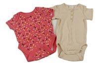 2x body - pudrové žebrované s knoflíky + jahodové se srdíčky