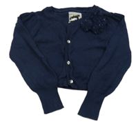 Tmavomodrý propínací crop svetr s 3D květy 