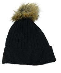 Černá čepice s bambulí Primark