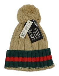 Nová - Béžová pletená čepice se zeleným a červeným pruhem a bambulí 