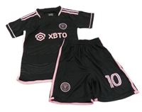 2set- černo-růžový sportovní dres s nápisem+ kraťasy 