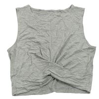 Šedý crop top s uzlem 