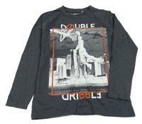 Tmavošedé triko s basketbalisou 