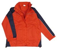 Červeno-tmavomodrá šusťáková jarní bunda s ukrývací kapucí