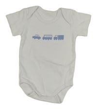Bílé body s auty