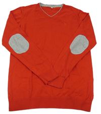 Červený svetr s výšivkou C&A