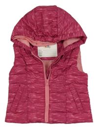 Malinová žíhaná šusťáková zateplená vesta s kapucí 