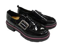 Černé lesklé boty se sponou vel.34