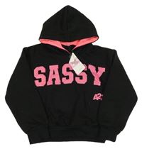 Nové - černá crop mikina s růžovým nápisem a kapucí 