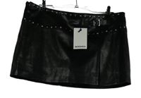 Nové - Dámská černá koženková minisukně s cvočky Bershka 