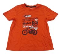 Červené tričko s nápisem a motorkou Lupilu