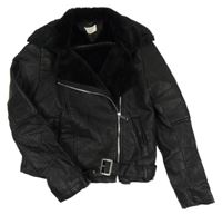 Černý koženkový zateplený křivák s páskem Matalan