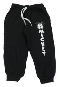 Černé tepláky s Mickeym 
