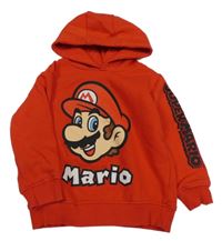 Červená mikina s Mariem a kapucí