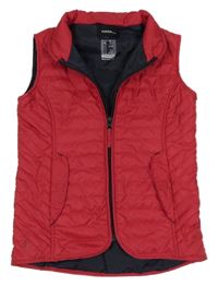 Malinová prošívaná šusťáková zateplená jezdecká vesta Fouganza