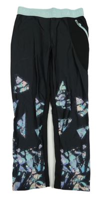 Černo-vzorované sportovní capri legíny