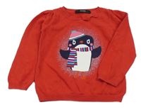 Červený lehký svetr s tučňákem George