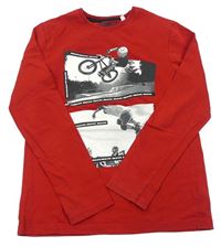 Červené triko s cyklistou a skateboardistou C&A
