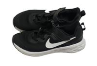 Černé textilní botasky Nike vel. 33,5