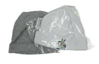 Nové - 2x - Čepice - šedá melírovaná, bílá se zvířátkem 