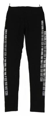 Černé legíny s bílými nápisy 