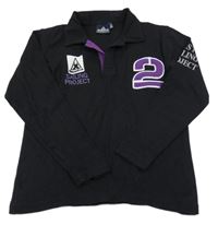 Černé polo triko s číslem a nášivkou 