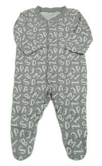 Šedý overal s písmeny
