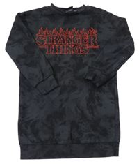 Tmavošedo-černé batikované teplákové šaty s nápisy a plamínky - Stranger Things