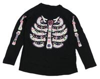 Černé triko s kostmi a květy Dunnes