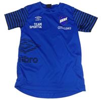 Modro-pruhované sportovní tričko s nápisem Umbro