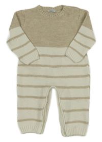 Bílo-béžový pruhovaný pletený overal 